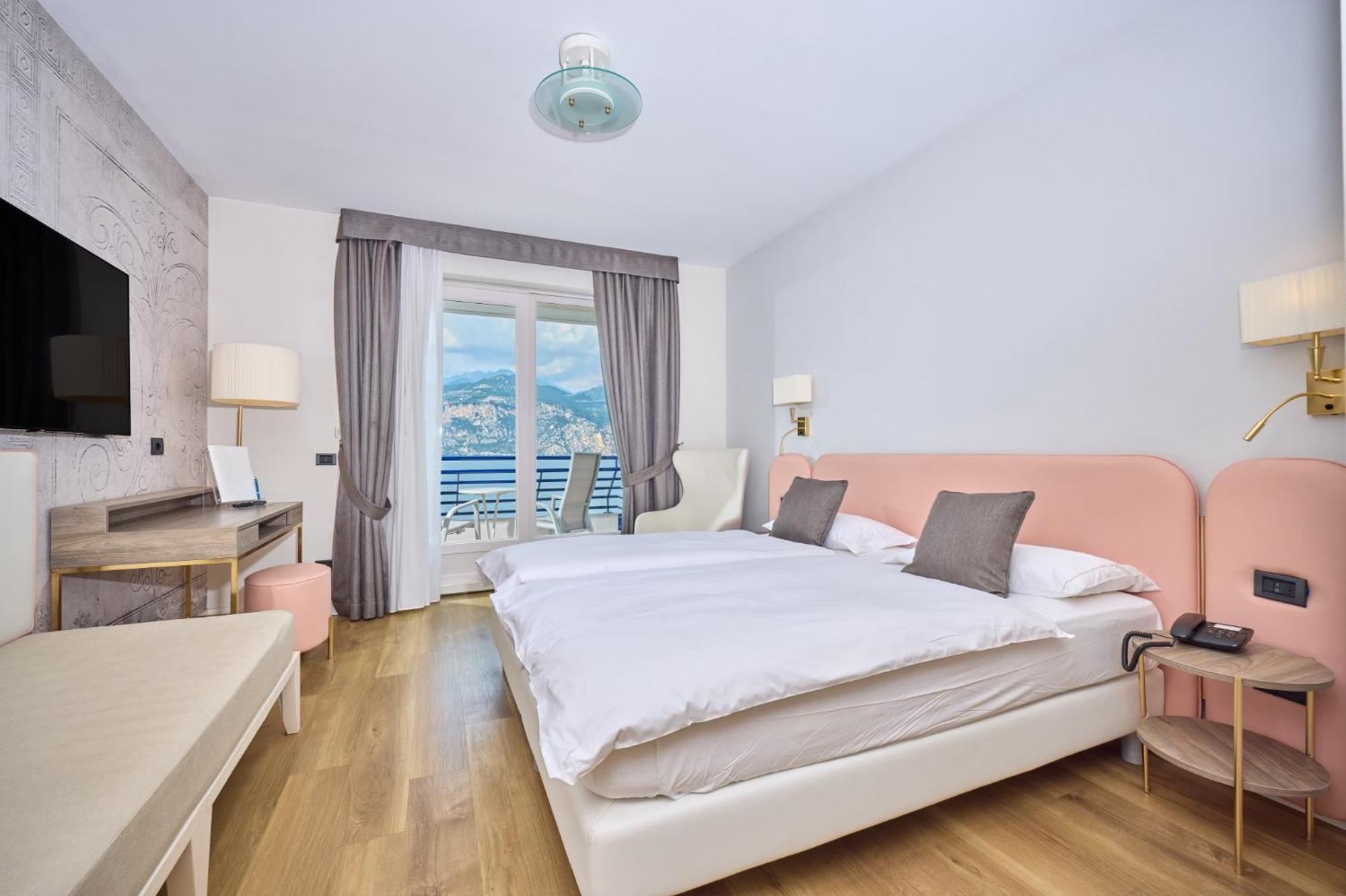 Capri Hotel 3*