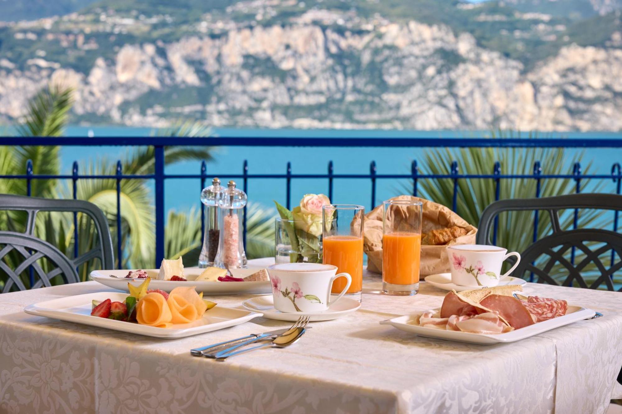 Capri 3* Malcesine